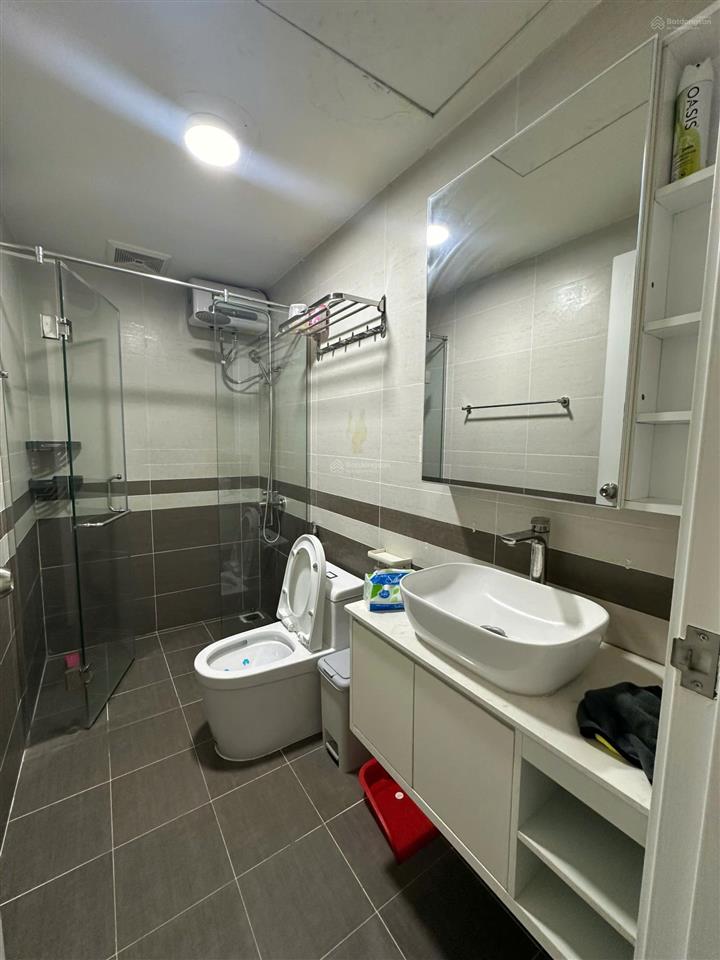 Cho thuê căn 2 phòng ngủ 1wc the park residence giá 8 triệu gọi em 0706 334 *** mr tú