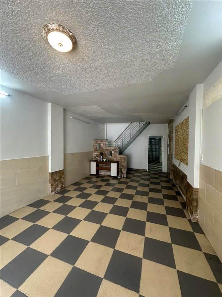 Chủ bán nhà măt tiền kinh doanh tô hiệu hòa bình . đường rộng 6m. dt (60m2 ) chỉ 6, 4 tỉ