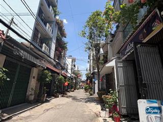 Chủ bán gấp giảm 200trieu , nhà cách chợ tân hương 50m . gồm 4 tầng hẻm 6m thông. chỉ 7,99 tỉ