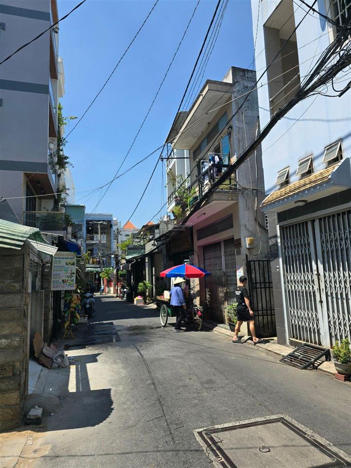 Nhà bán thoại ngọc hầu tân phú vào ở ngay nội thất sang xịn dt 63m2  3 lầu 4 (pn)  chỉ 7,5 tỉ