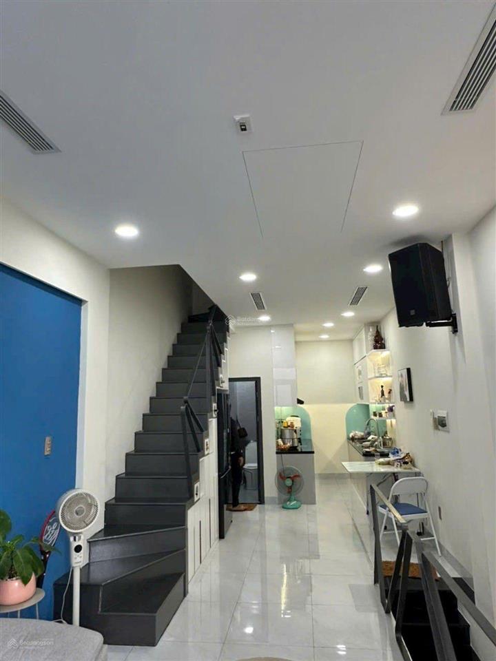 Bán nhà nguyễn sơn tân phú  nhà xây mới vào ở ngay  gồm 3 tầng 3 phòng ngủ  chỉ 5,9 tỉ