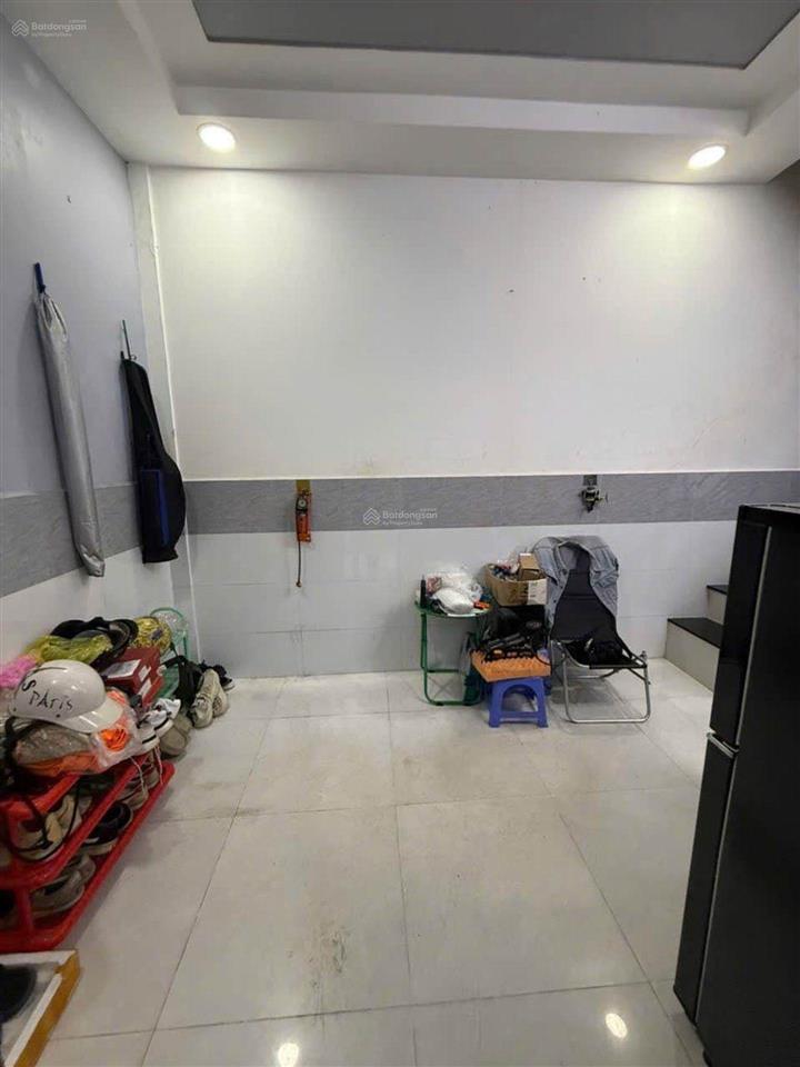 Hiếm ! nhà ngay tân quý tân phú  2 tầng 2 phòng ngủ  giá 2,3 tỷ