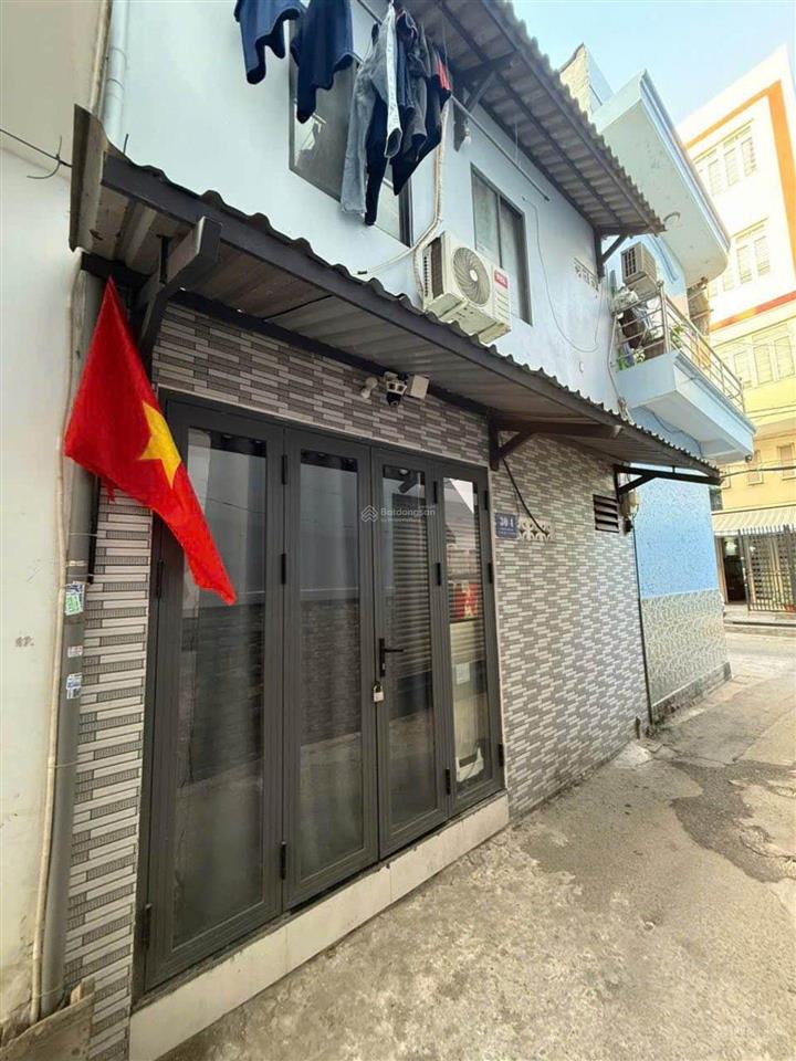 Hiếm ! nhà ngay tân quý tân phú  2 tầng 2 phòng ngủ  giá 2,3 tỷ