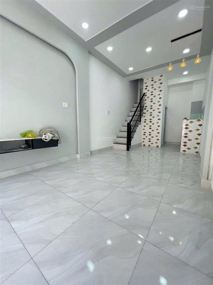 * nhà chính chủ thoại ngọc hầu (tân phú)  hxh 6m thông ra nguyễn sơn  2 tầng 2 pn  chỉ 3,75 tỷ