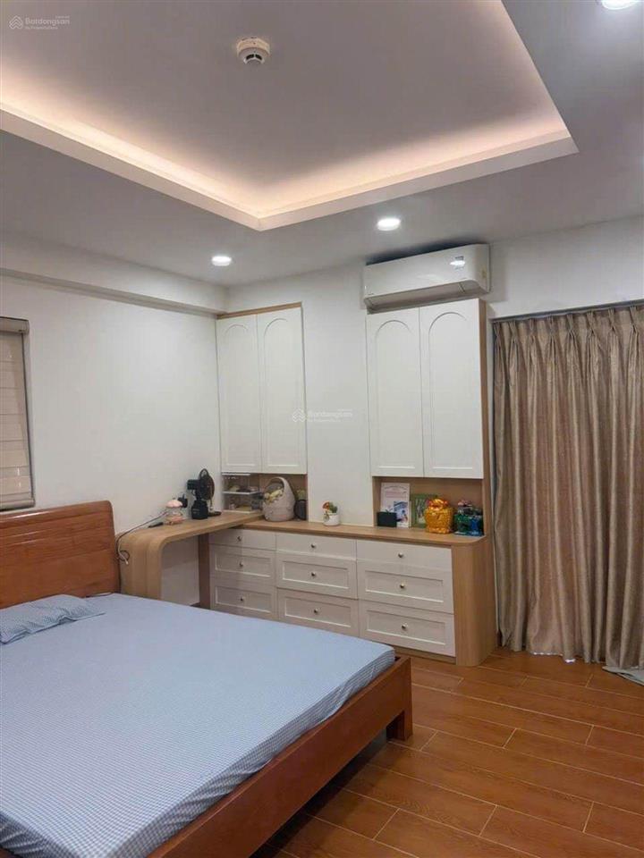 * căn hộ cc kim hồng vườn lài ( 2 pn )  dt 80m2  tặng full nội thất cao cấp  chỉ 4,2 tỷ