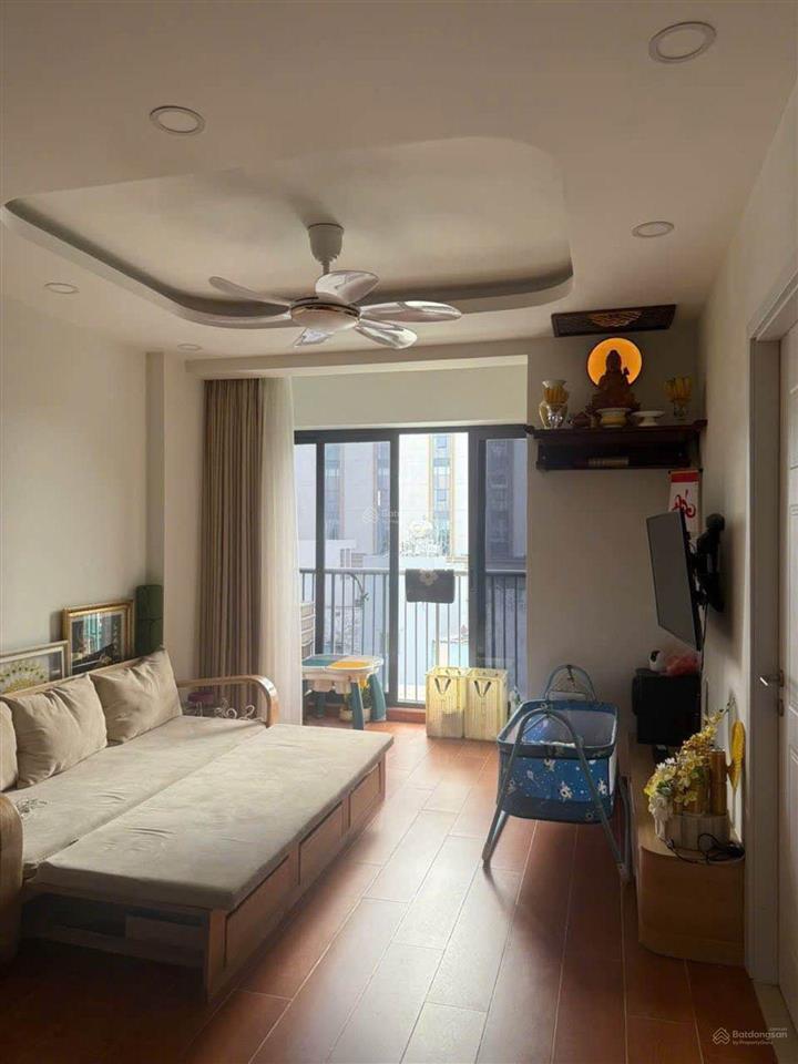 * căn hộ cc kim hồng vườn lài ( 2 pn )  dt 80m2  tặng full nội thất cao cấp  chỉ 4,2 tỷ