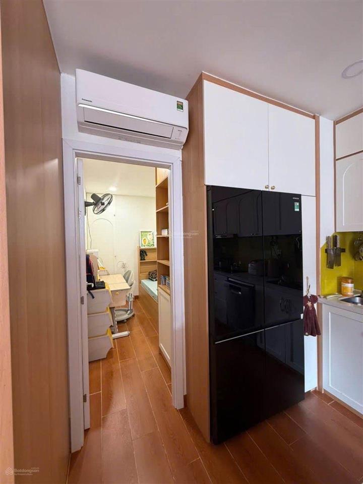 * căn hộ cc kim hồng vườn lài ( 2 pn )  dt 80m2  tặng full nội thất cao cấp  chỉ 4,2 tỷ