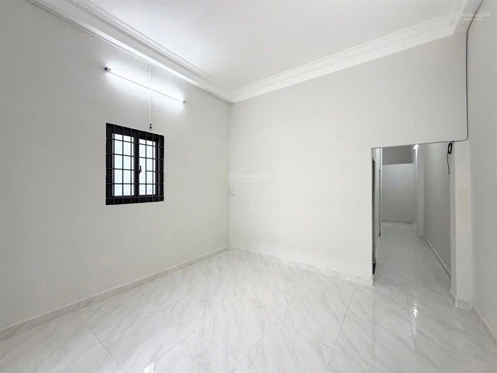 * nhà chính chủ gò dầu (tân phú)  hxh 6m ra vào  dt 70m2  2 tầng  chỉ 6,8 tỷ