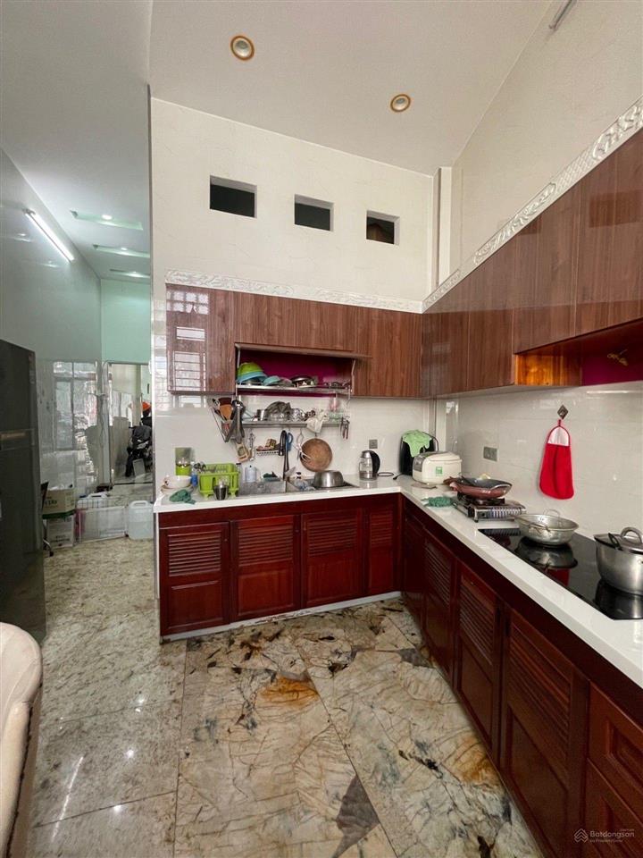 * hòa bình  tô hiệu  hxt 7m ra vào thoải mái  75m2  4 tầng 4 pn rộng rãi  chỉ 6,95 tỷ