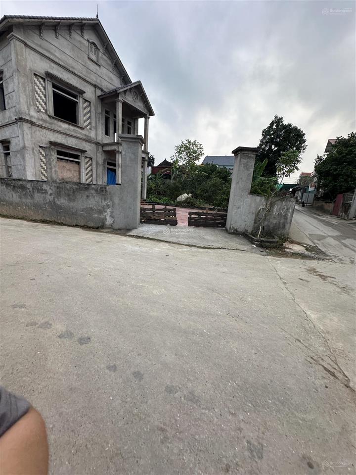 Em cần bán nhanh lô đất đẹp tại thôn cẩm trang  xã hợp thịnh  bắc ninh hàng chính chủ