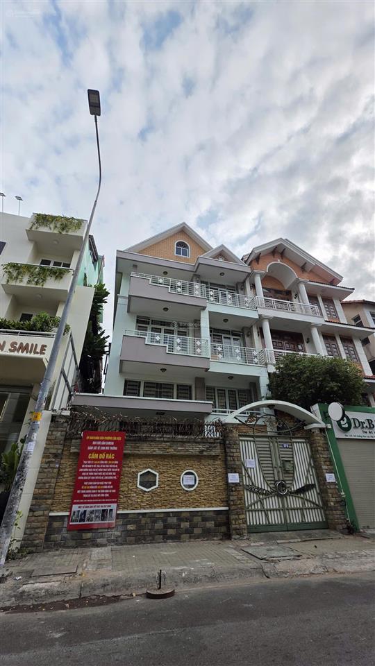 Villa mt hoa mai 8 x 18 nhà 5 tầng hiện chủ đi định cư cần bấn gấp 46 tỷ