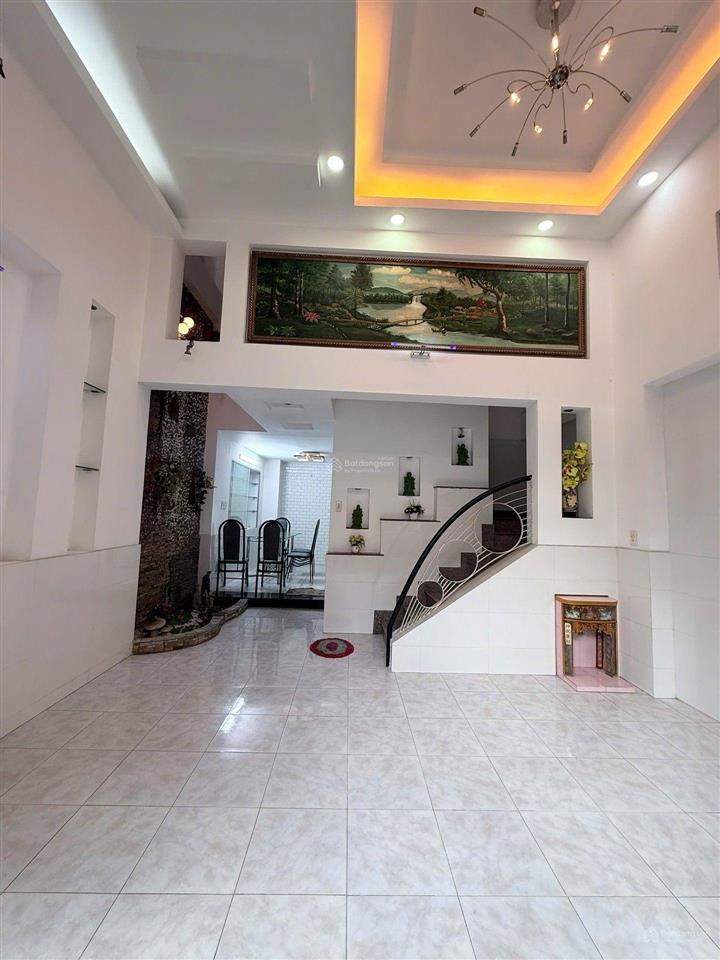 Bán nhà 3 tầng  hxh  dt 50m2  đường quang trung, gò vấp  nhỉnh 6 tỷ