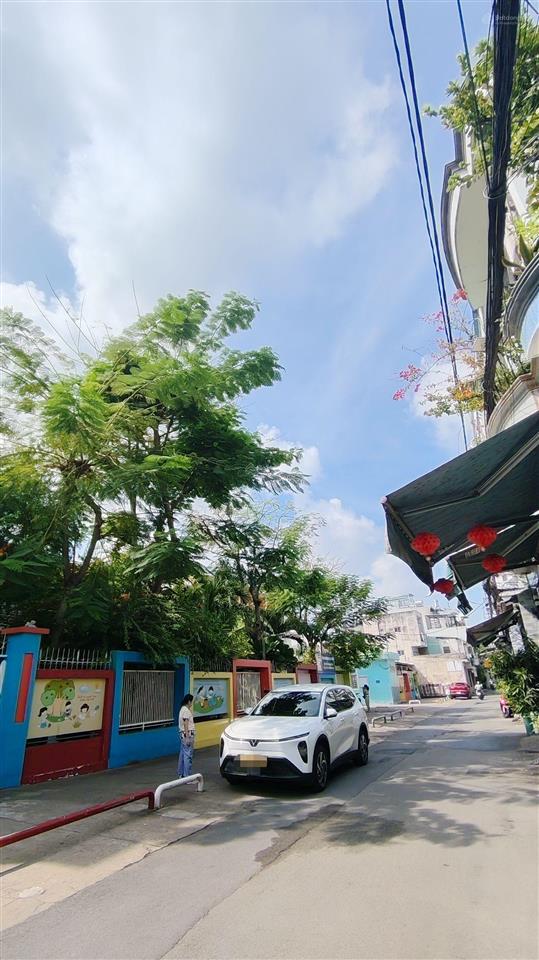 Nhà 4 tầng ngang 4,5m  hxh  ngay emart phan huy ích, gò vấp nhỉnh 5 tỷ