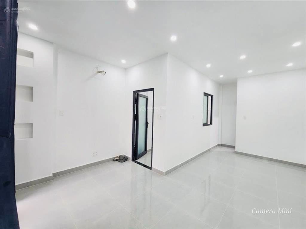Nhà 4 tầng ngang 4,5m  hxh  ngay emart phan huy ích, gò vấp nhỉnh 5 tỷ