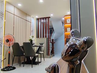 Nhà mới 4 tầng 3 phòng ngủ  ngay cityland, gò vấp  nhỉnh 6 tỷ