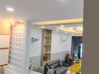Nhà đẹp 4 tầng dt 4 x 13m  hxh  ngay vincom gò vấp  7.85 tỷ