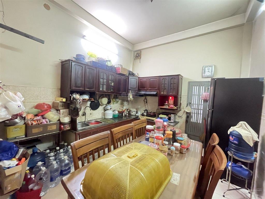 Nhà bán mtkd lê sao dt 60m2, 1 trệt 2 lầu st giá chỉ 9 tỷ 5 tl
