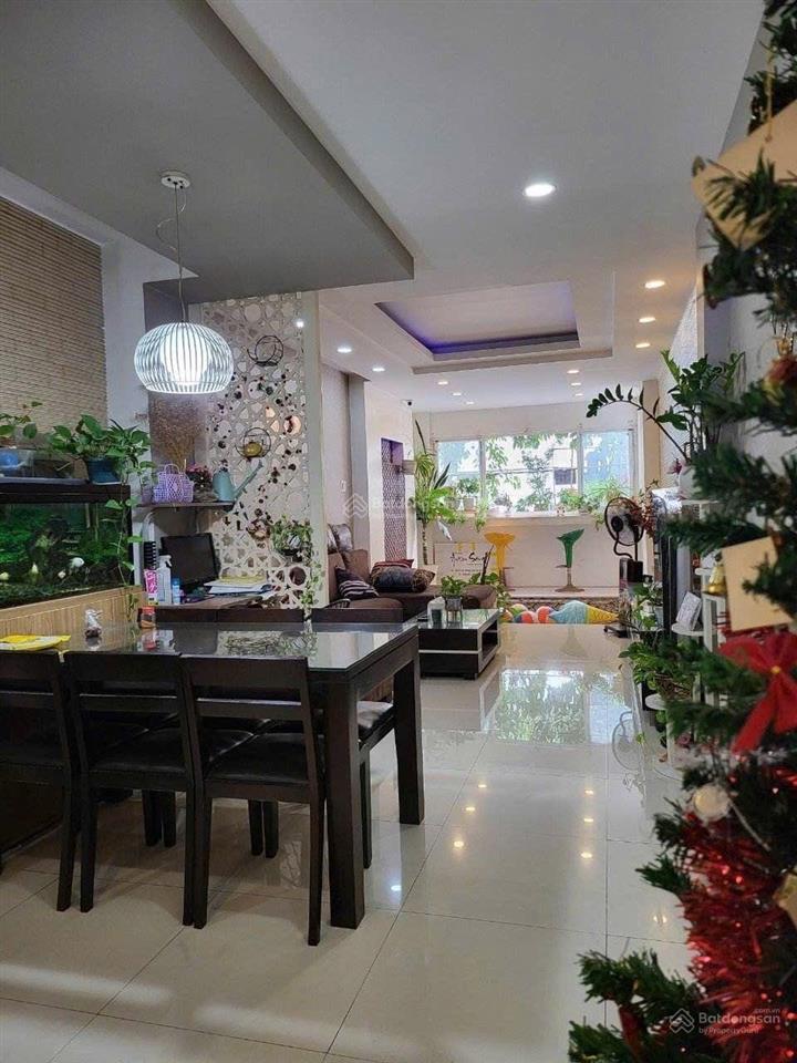 Chdv 6 tầng  tân thành gần đại học văn hiến dt 56 m2 giá 8 tỷ 1 tl