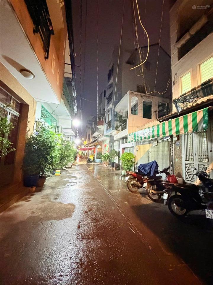 Nhà 3 tỷ ông ích khiêm hẻm ô tô thông gần công viên đầm sen