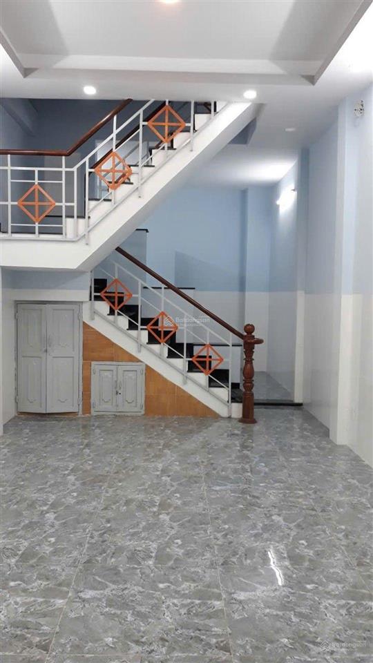 Hẻm nhựa xe hơi  hồng lạc, dt 4.1x15 vuông vức, 1tr2lst giá 9 tỷ 3 tl