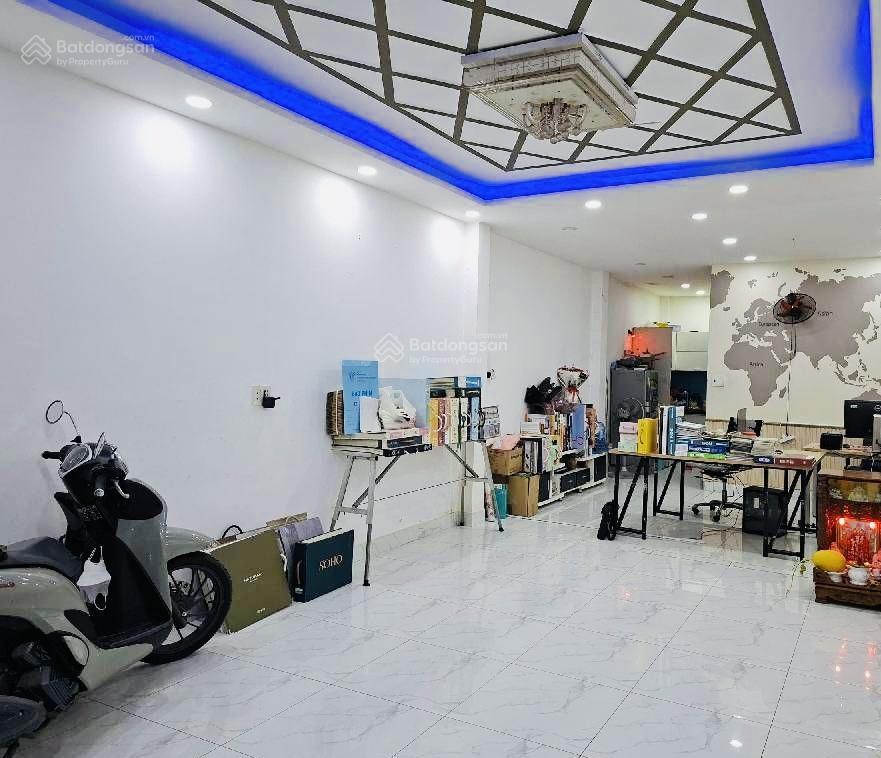 Nhà mới 4x15m vuông a4 hxh phan anh  hoà bình cách mt vài căn