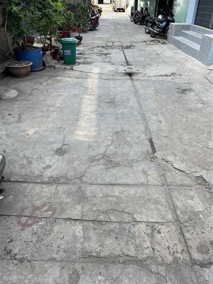 Nhà mới 4x15m vuông a4 hxh phan anh  hoà bình cách mt vài căn