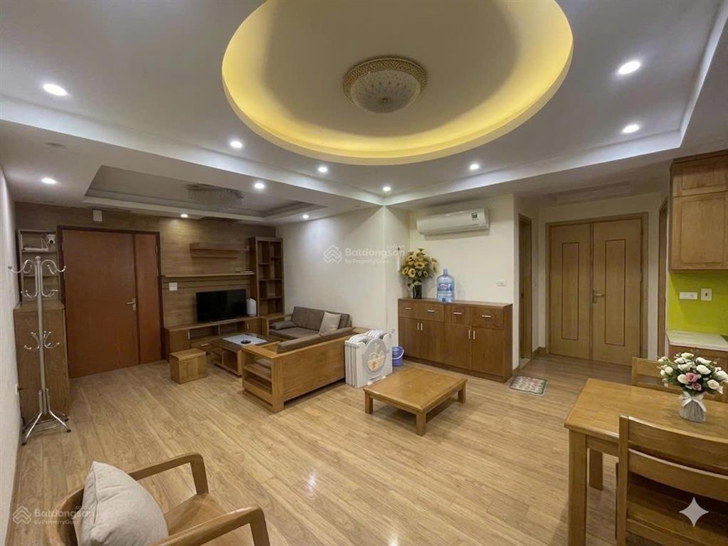 Chính chủ cho thuê căn hộ 2 ngủ  1 phòng làm việc tại oct5a resco cổ nhuế