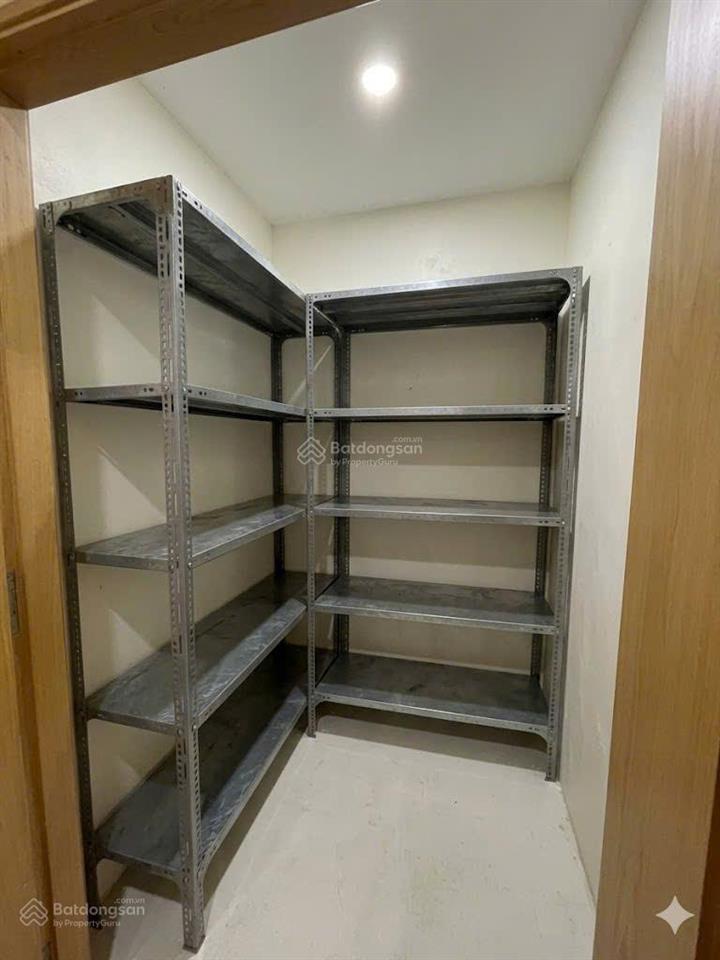 Chính chủ cho thuê căn hộ 2 ngủ  1 phòng làm việc tại oct5a resco cổ nhuế