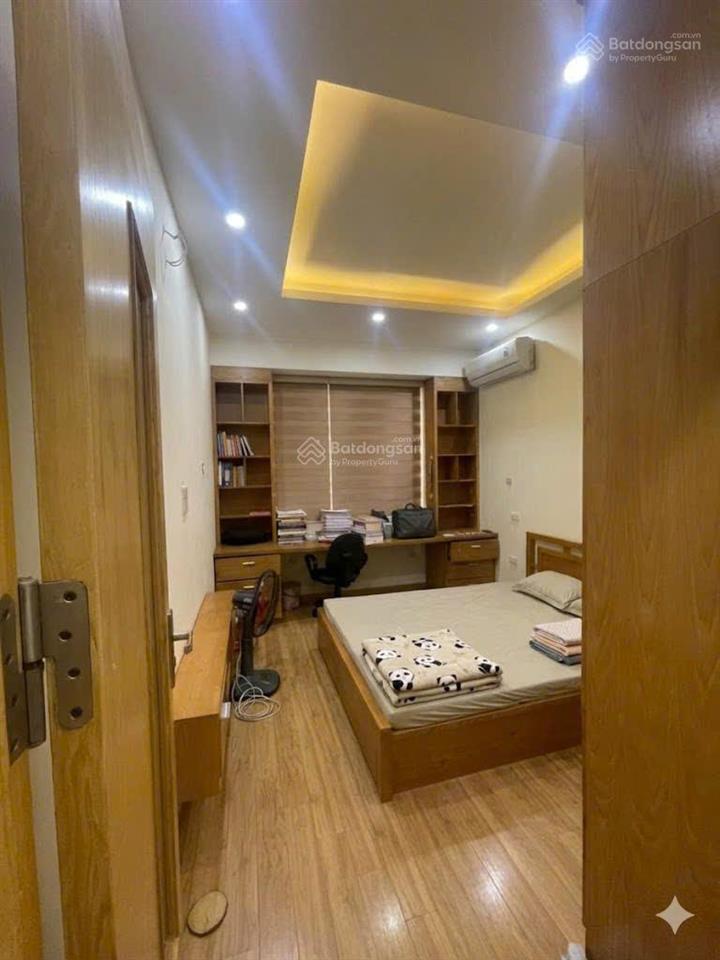 Chính chủ cho thuê căn hộ 2 ngủ  1 phòng làm việc tại oct5a resco cổ nhuế