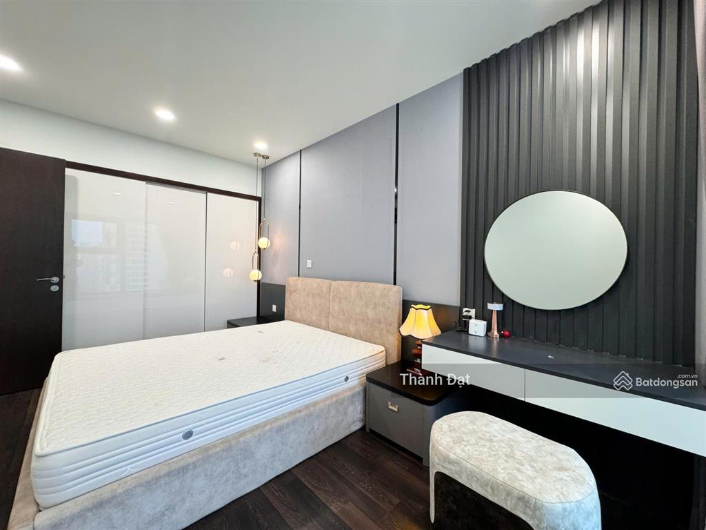 Bán gấp căn góc đông nam 4pn dt155m2 tầng chung đẹp, chung cư the park home, cầu giấy