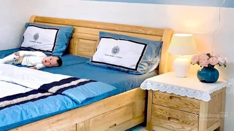 Bán nhà nhật chiêu, ngõ ô tô thông ra hồ tây, trường c2 nhật tân, lạc long quân