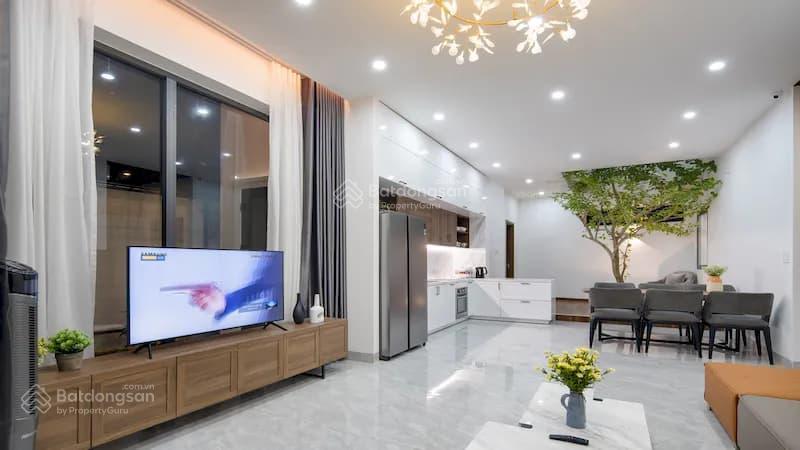 Bán nhà mới phố nhật chiêu, ngõ ô tô, gần trường học, hồ tây, rất thoáng