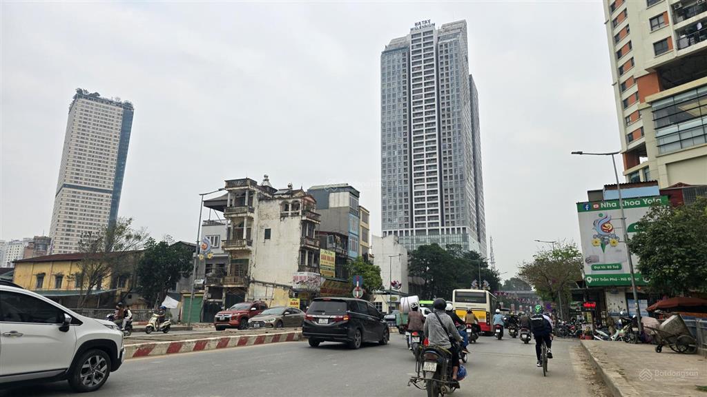 Bán nhà mặt phố ngô quyền, ngô thị nhậm, hà đông, 5 tầng, mt 4,2m, dt 95m2, mặt phố và một mặt ngõ