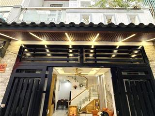 Nhà bán gấp phạm văn đồng  1tỷ890
hẻm xe hơi  sổ hồng riêng