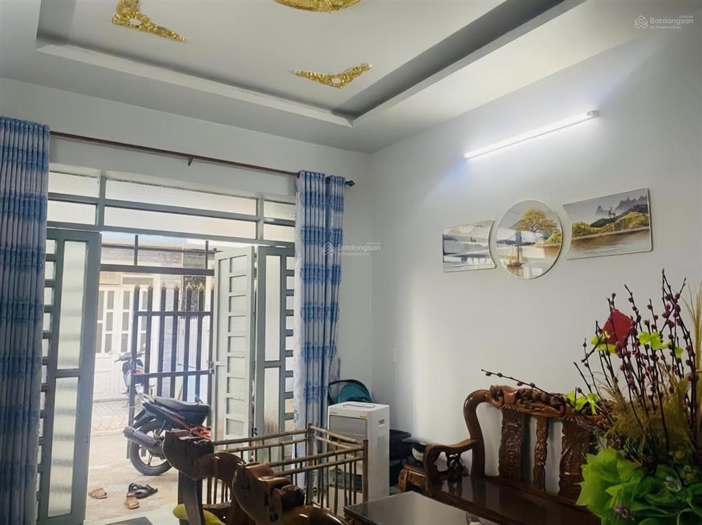 Nhà nguyễn kiệm  1tỷ890  hẻm xe hơi sổ hồng riêng