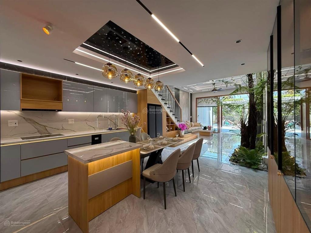 Xem là chốt! căn duy nhất ngay đ.dương quảng hàm, gò vấp. giá 4tỷ890, dt100m2, sát emart pvt