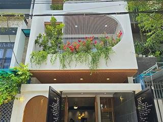Cho thuê nhà sân vườn full nội thất hxh 378/1a võ văn tần, quận 3