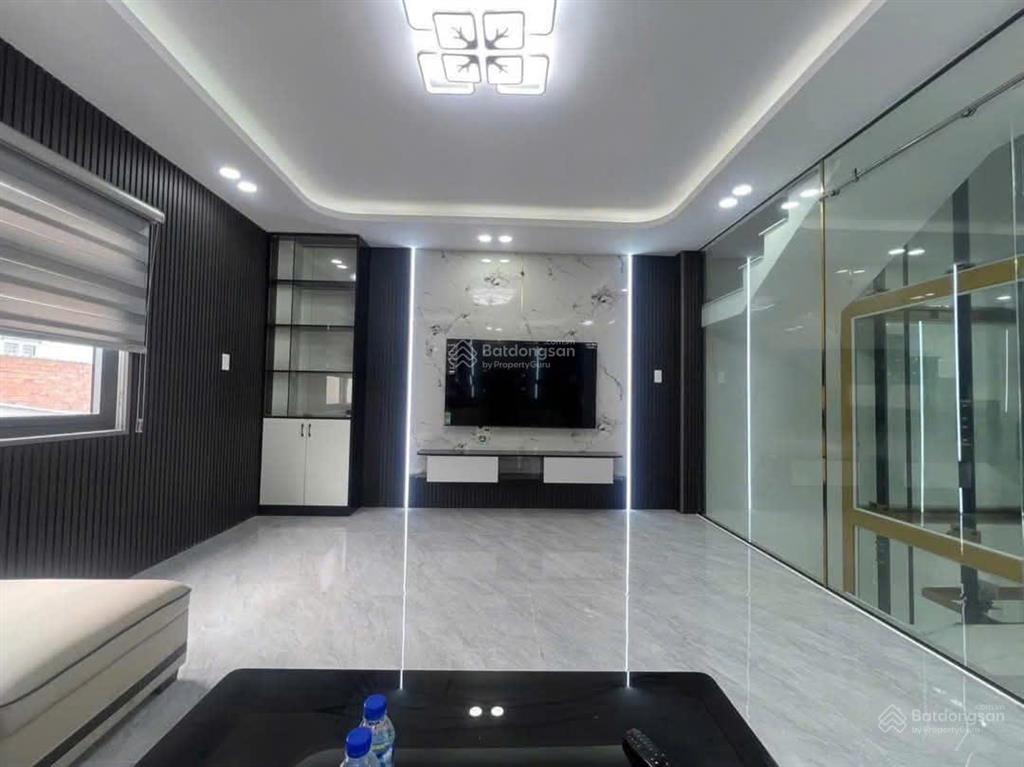 Cho thuê nhà 7 tầng 15pn thang máy hxh 200/1a võ văn tần, quận 3. dt 7x18m. giá 21 tr/tháng.