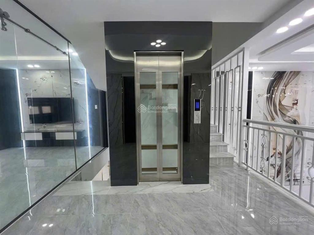Cho thuê nhà 7 tầng 15pn thang máy hxh 200/1a võ văn tần, quận 3. dt 7x18m. giá 21 tr/tháng.