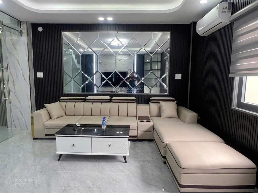 Cho thuê nhà 7 tầng 15pn thang máy hxh 200/1a võ văn tần, quận 3. dt 7x18m. giá 21 tr/tháng.