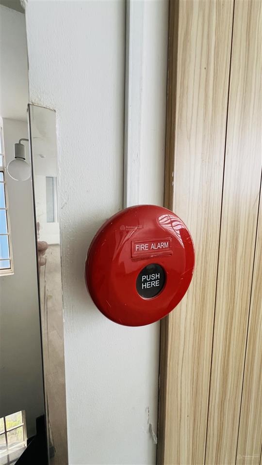 Cho thuê nhà góc 2 mặt tiền 2/1a cao thắng, quận 3  ngang 5m  4 tầng suốt