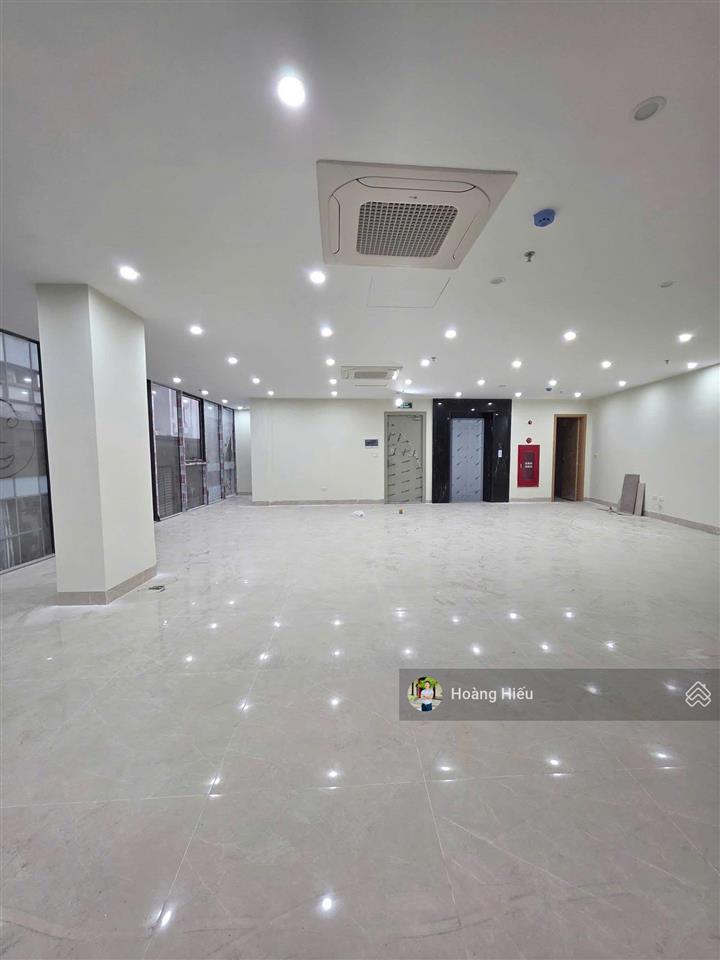 Cực hót, bán toà nhà văn phòng xây mới đống đa, 130m, 10 tầng nổi, 1 hầm, mặt tiền 13m, vỉa hè rộng