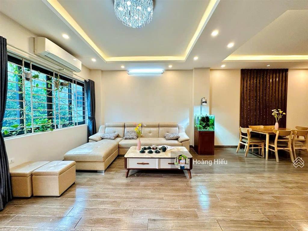 Bán nhà hoàng quốc việt, cầu giấy, sát phố, lô góc 2 thoáng 50m2, ngõ 4m thông, 6 tầng, thang máy