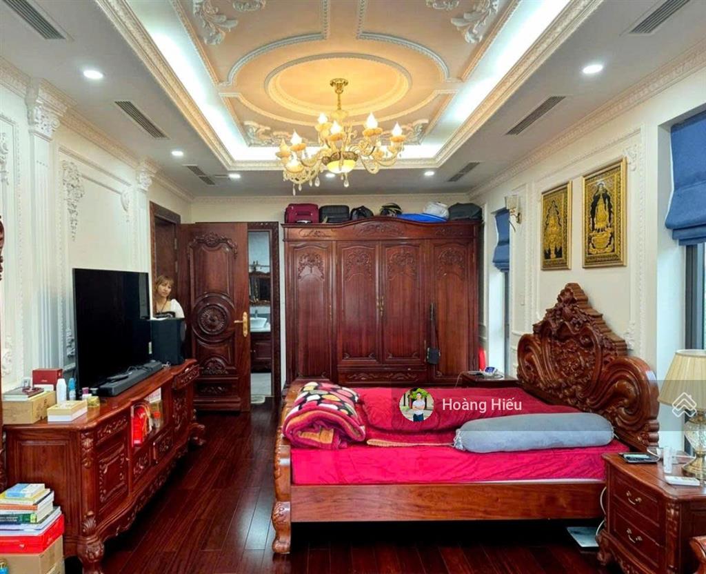Nhà đẹp cầu giấy! 20m ra mặt phố, gần ô tô, ngõ 3.5m, lô góc 3 mặt thoáng, 35m2, 5 tầng