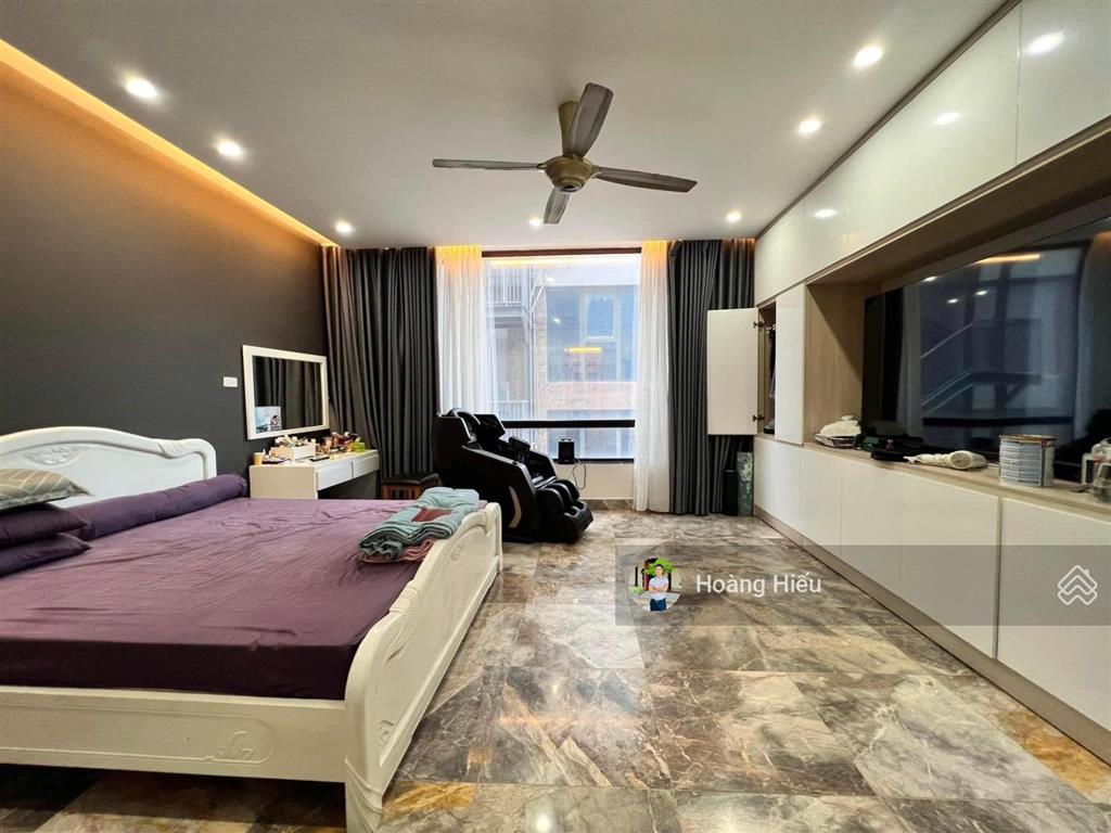 Đẹp cầu giấy! 20m ra phố, gần ô tô, ngõ 3.5m, lô góc 3 thoáng, 43m2, 5 tầng