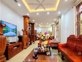 Đẹp nhất cầu giấy! 20m ra phố, gần ô tô, ngõ 3.5m, lô góc 3 thoáng, 46m2, 5 tầng