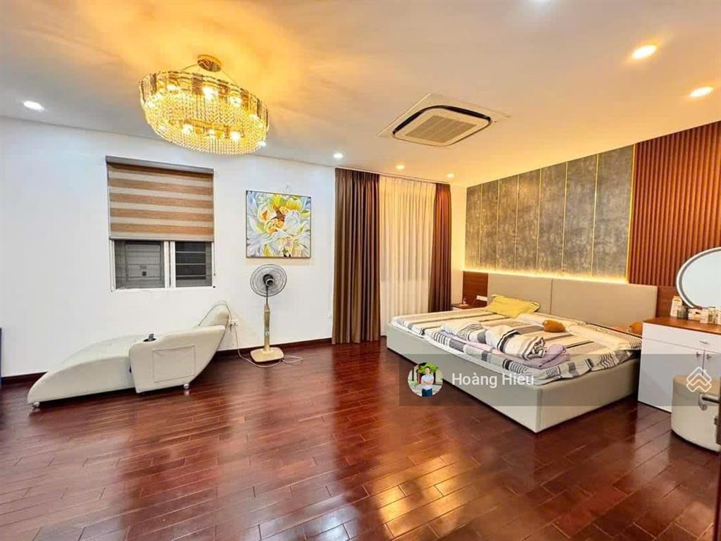 Bán nhà đẹp hoàng quốc việt, cầu giấy nghĩa đô, ngõ ô tô chạy vòng quanh, 2 thoáng, 40m, 5 tầng