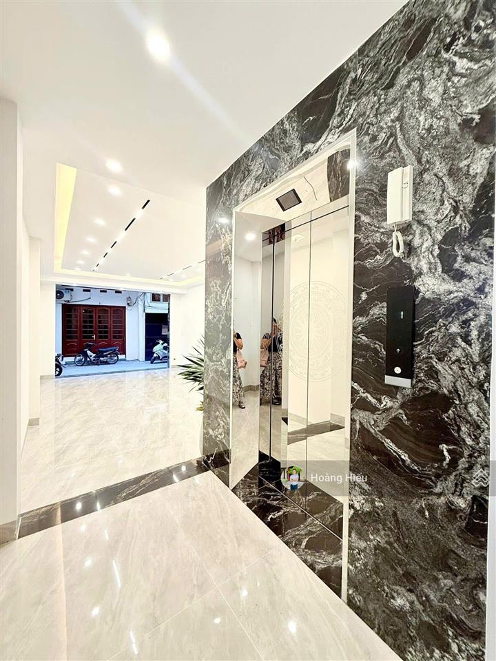 Bán nhà hoàng quốc việt, cầu giấy, sát phố, 2 thoáng, ngõ to thông, 53m 6 tầng thang máy xịn