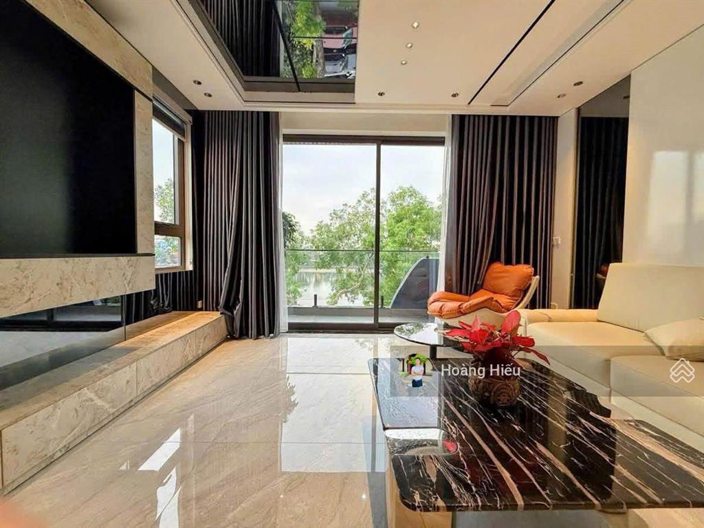 Nhà đẹp cầu giấy! gần phố, gần ô tô, ngõ 3.5m, 2 thoáng, tặng nội thất mới xịn, 45m2, 5 tầng