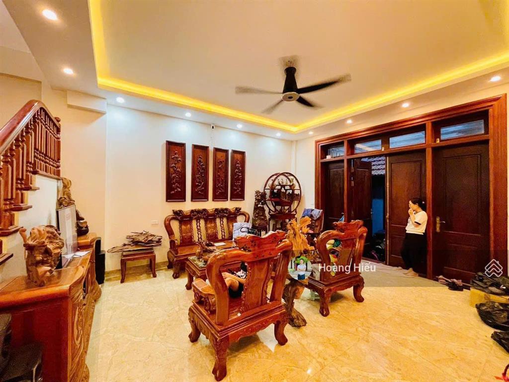 Thật 100%, bán nhà phố hồ tùng mậu, cầu giấy, sát mặt phố, ngõ 4m thoáng, kinh doanh 45m2, 5 tầng